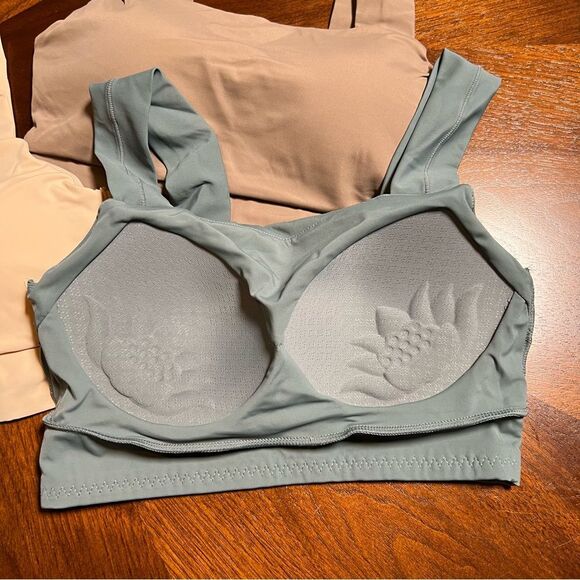 Bundle of three Stylish Neutral Tone Sport Bras NEW Small - Picture 3 of 4